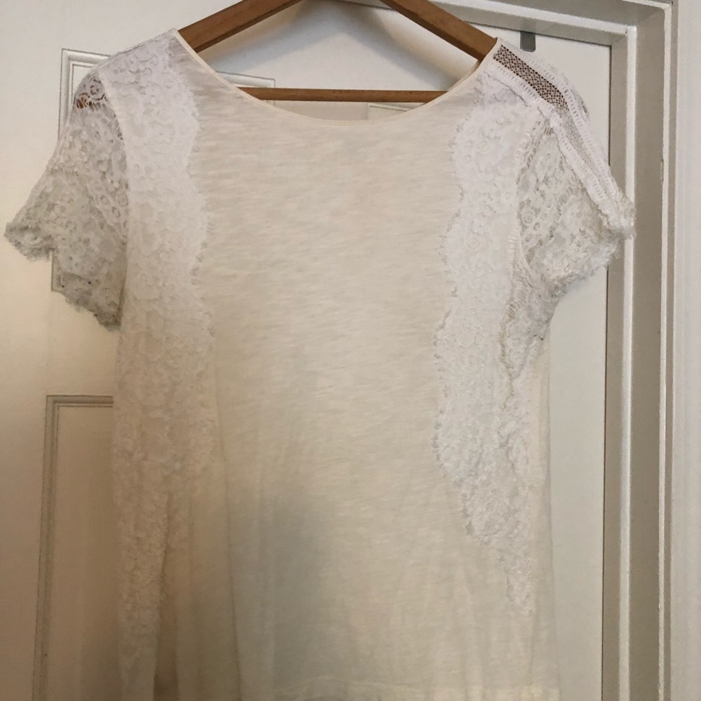 Lacey T-shirt